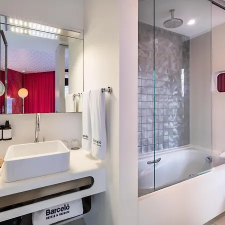 Barcelo Raval 4*