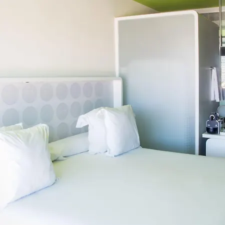 Barcelo Raval 4*