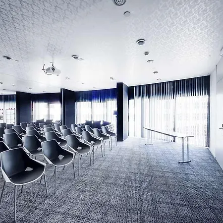 Barcelo Raval 4*