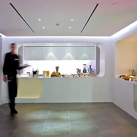 Barcelo Raval 4*