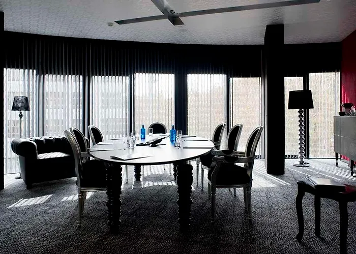 ホテル Barcelo Raval 4*